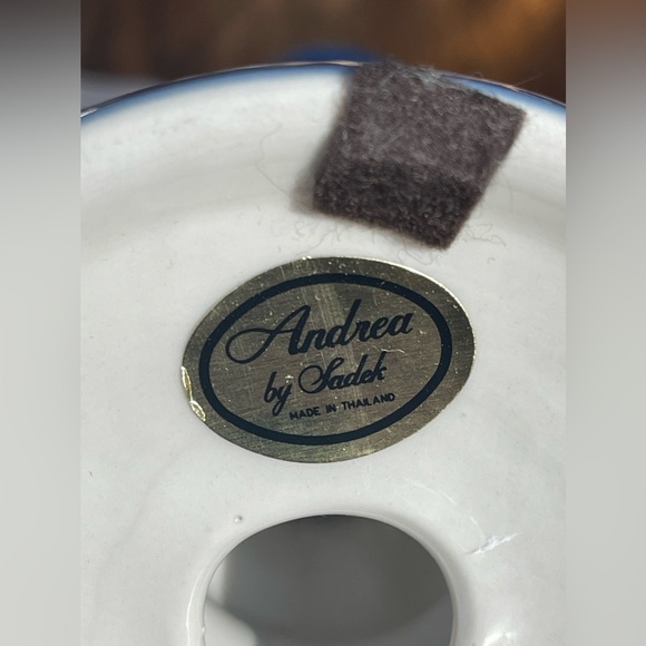 Andrea by Sadek Pair of Porcelain Candle Stick Holders - Picture 5 of 6